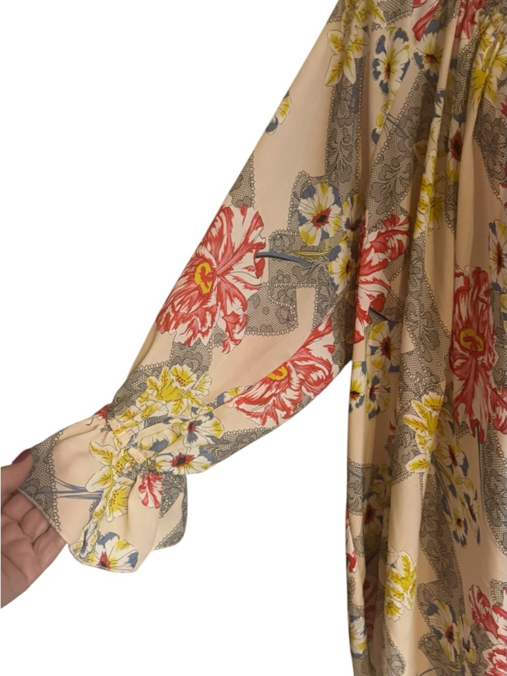 Cream Floral Ruffle-Sleeve Blouse w/Pretty Red & Yellow Print  PLUS: 3X    #14 - Picture 3 of 8